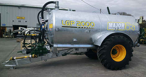 Major 2000 Gallon Tanker